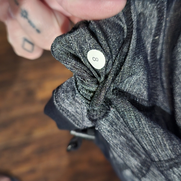 Lululemon shirt - Picture 5 of 7